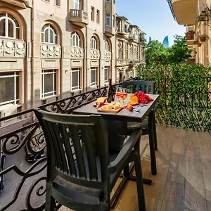 Lacasa Nizami Street باكو
